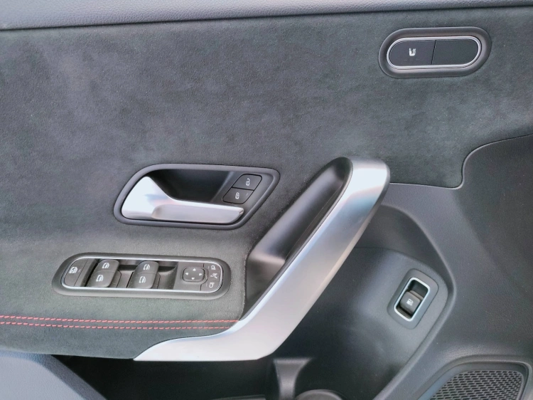 12 - Mercedes-Benz Classe A 250 e phev AMG Line Advanced Plus Digital Edition auto