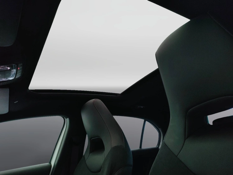 13 - Mercedes-Benz Classe A 180 d Premium auto