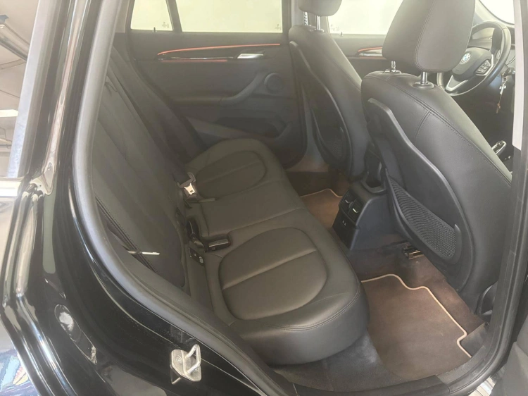 14 - BMW X1 X1 xdrive18d xLine Plus auto