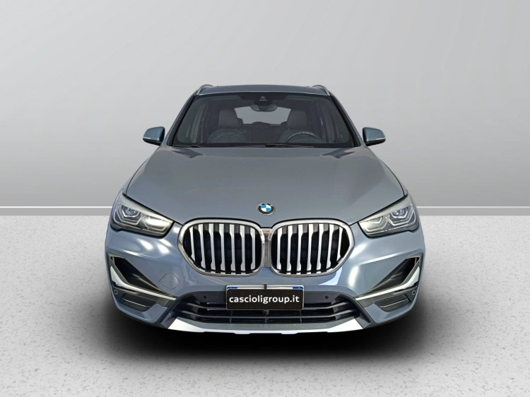 2 - BMW X1 X1 xdrive18d xLine