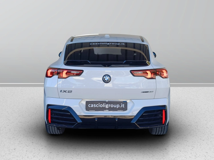 5 - BMW X2 iX2 xDrive30