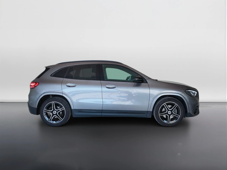 4 - Mercedes-Benz GLA 200 d AMG Line Advanced Plus 4matic auto