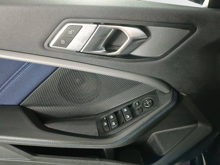 18 - BMW Serie 1 118d Msport auto