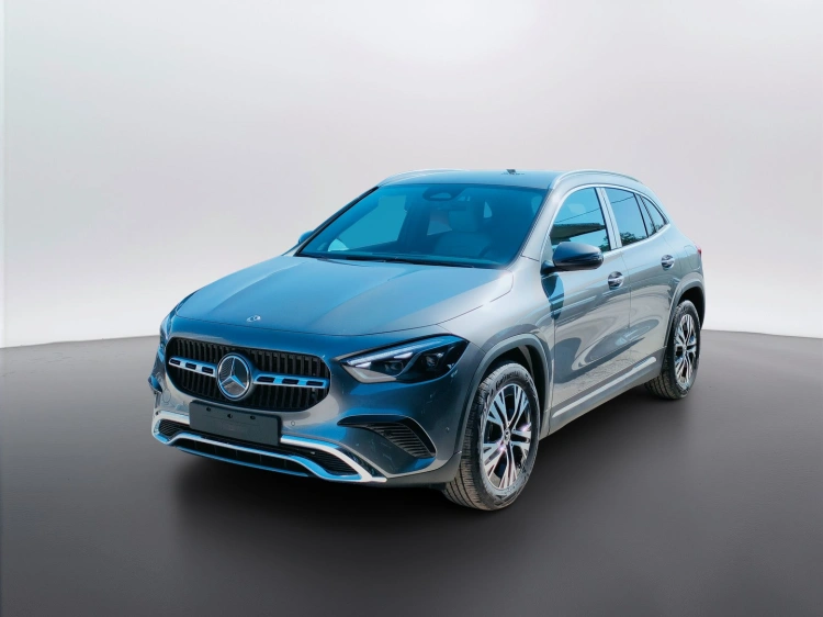 1 - Mercedes-Benz GLA 200 d automatic
