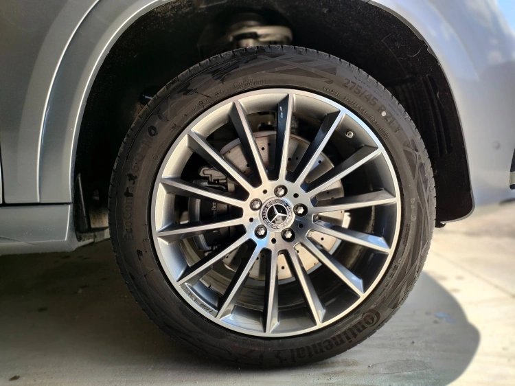 8 - Mercedes-Benz GLE 300 d 4MATIC