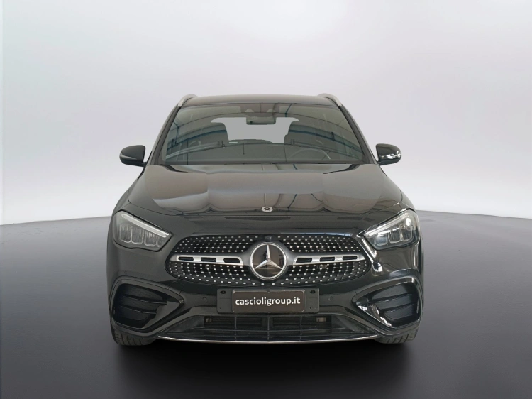 2 - Mercedes-Benz GLA 180 d AMG Line Advanced Plus auto