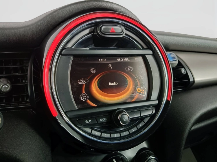 13 - MINI One Mini 1.5 One D Business 3p