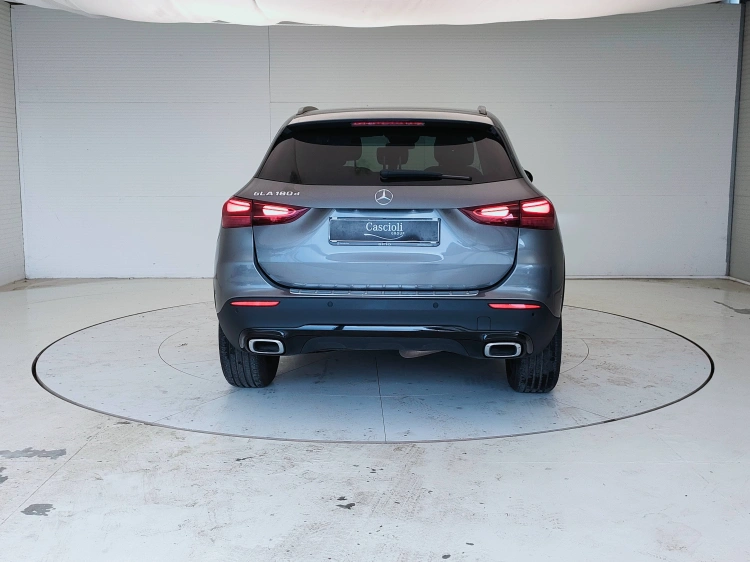 6 - Mercedes-Benz GLA 180 d Progressive Advanced Plus auto