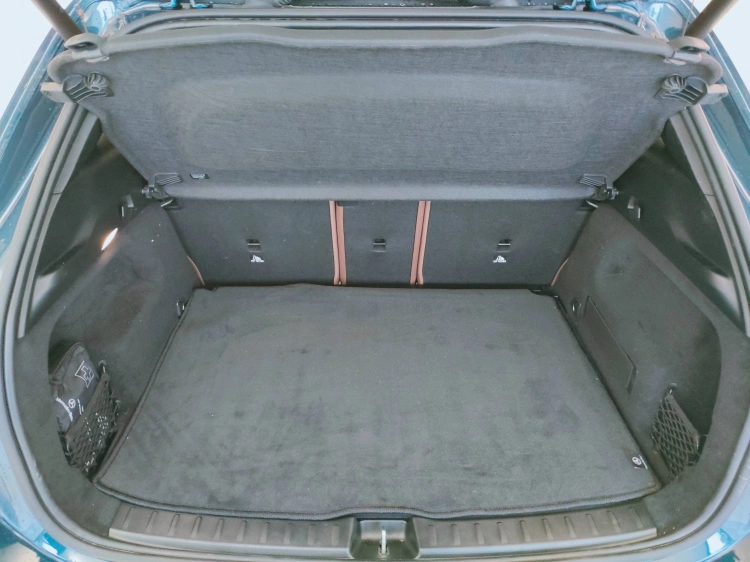 5 - Mercedes-Benz GLA 200 d Premium 4matic auto