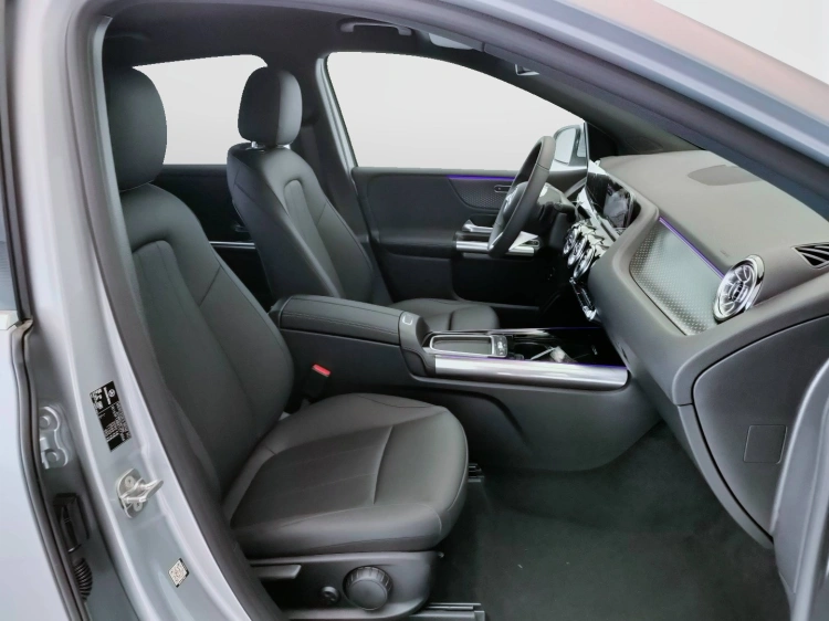 15 - Mercedes-Benz Classe B 180 d Street Edition auto