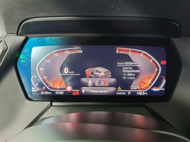 12 - BMW Serie 1 118d Msport auto