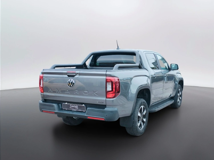 6 - Volkswagen Amarok Amarok 2.0 tdi Life 4motion auto