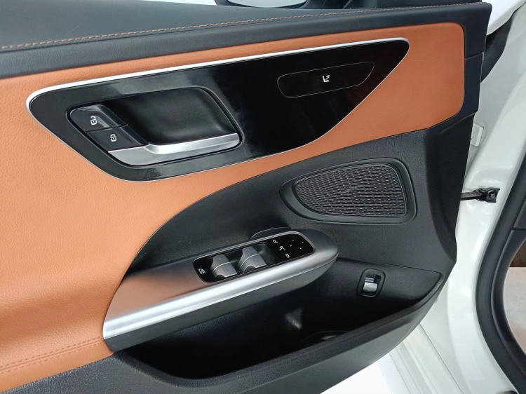 14 - Mercedes-Benz Classe C SW 220 d mhev AMG Line Premium 4matic 197cv auto