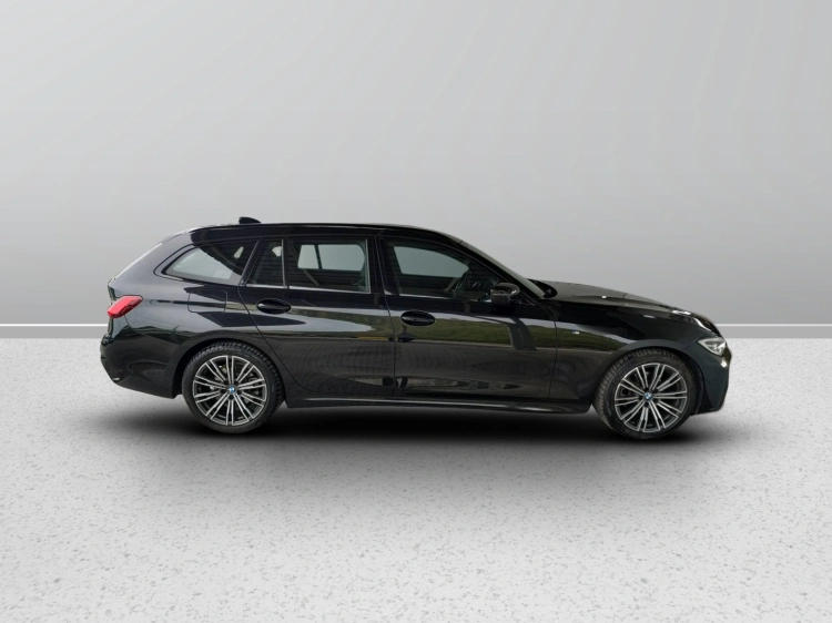 7 - BMW Serie 3 320d Touring mhev 48V xdrive Msport auto