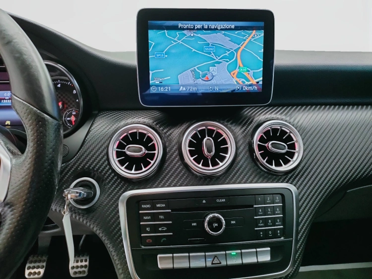 17 - Mercedes-Benz Classe A 180 d Premium my16