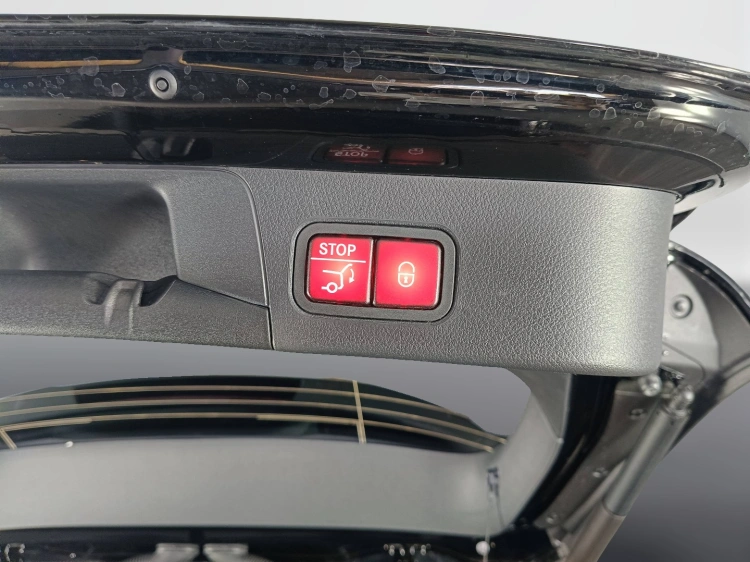 16 - Mercedes-Benz Classe B 180 d AMG Line Premium auto