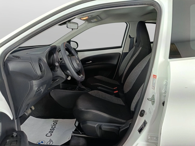 8 - Toyota Aygo X Aygo X 1.0 Active 72cv s-cvt