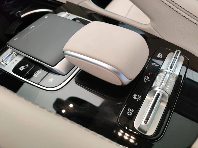 9 - Mercedes AMG GLE GLE 63 mhev (eq-boost) S AMG 4matic+ auto