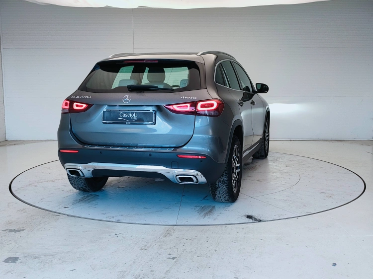 5 - Mercedes-Benz GLA 220 d Sport Plus 4matic auto