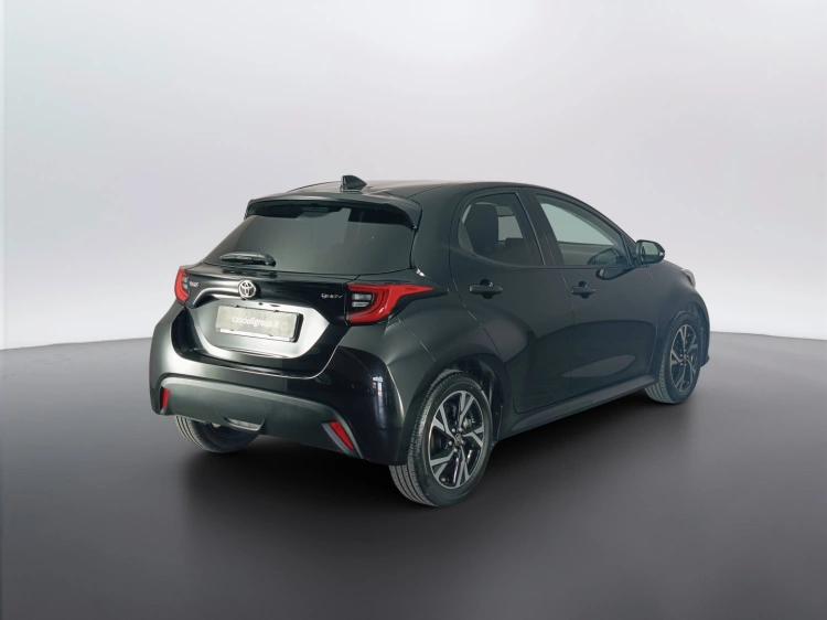4 - Toyota Yaris Yaris 1.5h Trend