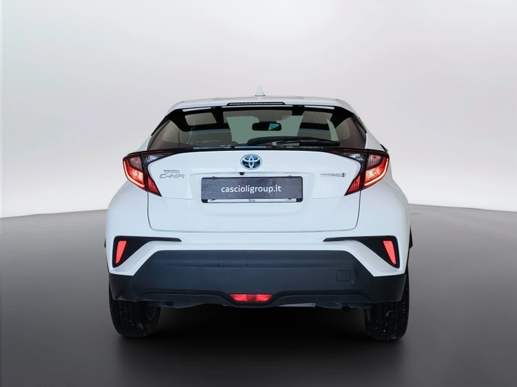6 - Toyota C-HR C-HR 1.8h Active e-cvt