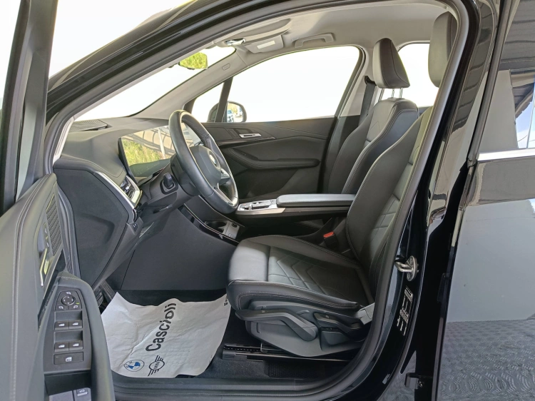 8 - BMW Serie 2 218d Active Tourer Luxury auto