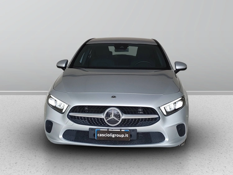 2 - Mercedes-Benz Classe A 180 d Business Extra auto