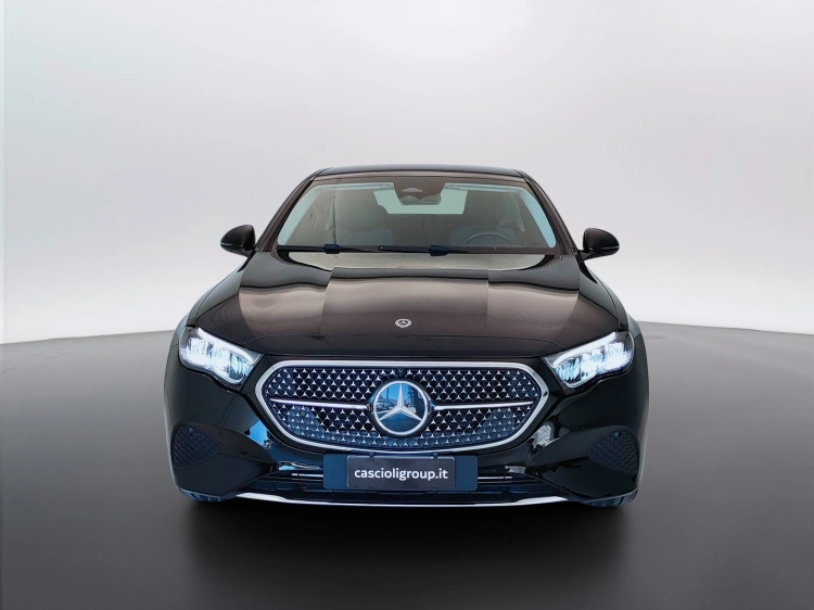 2 - Mercedes-Benz Classe E 200 d Advanced auto