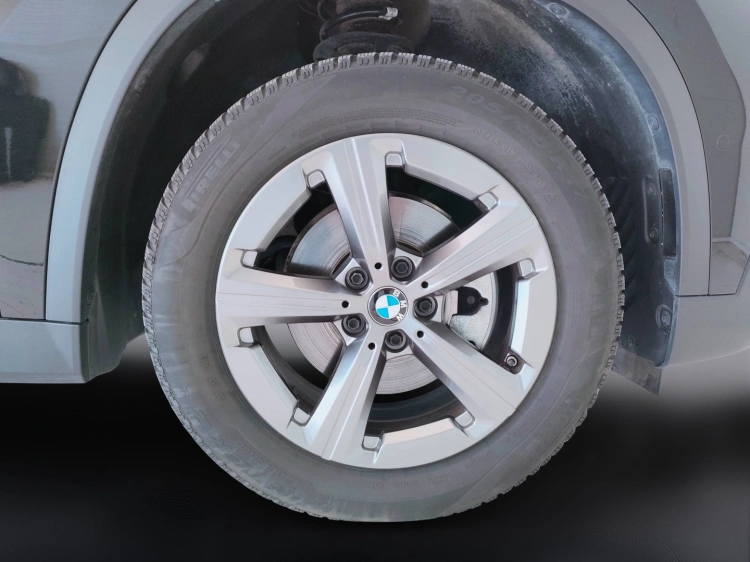 10 - BMW X1 X1 sdrive18d X-Line auto