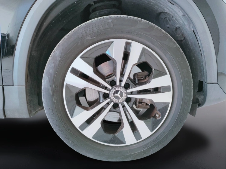 10 - Mercedes-Benz GLA 200 d Sport Plus auto