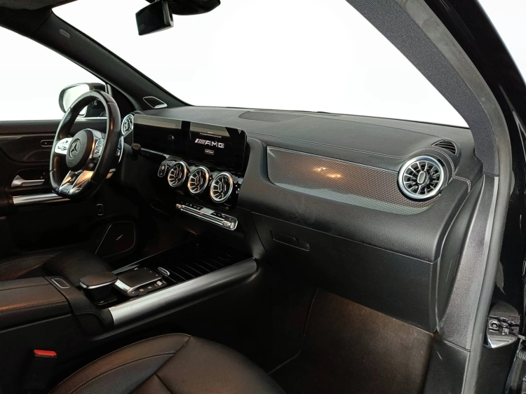 11 - Mercedes AMG GLA GLA AMG 35 4matic auto