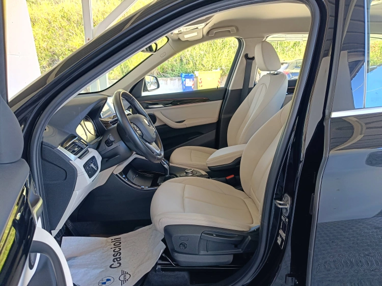 8 - BMW X1 X1 sdrive18d xLine Plus auto