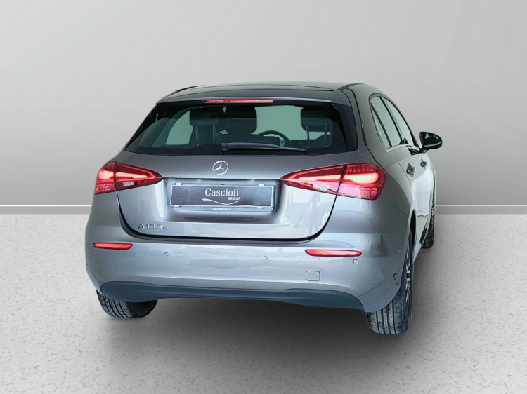 6 - Mercedes-Benz Classe A 180 d Advanced auto