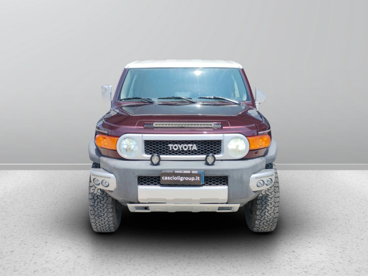 2 - Toyota FJ FJ CRUISER 4.0