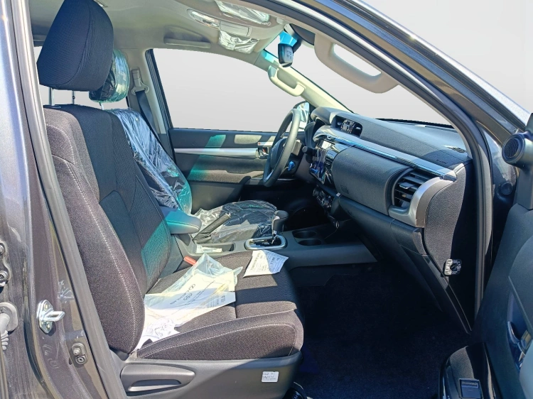 11 - Toyota Professional Hilux HILUX 2.4D A DC 4WD EXE MY24