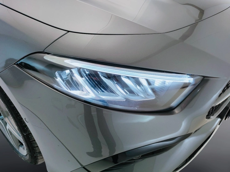 8 - Mercedes-Benz Classe A 250 e con tecnologia ibrida EQ