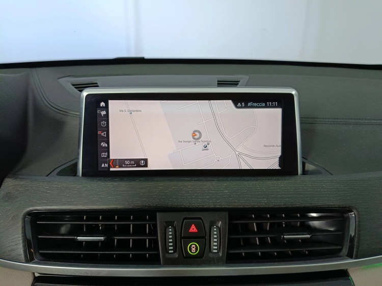 13 - BMW X1 X1 sdrive18d xLine Plus auto