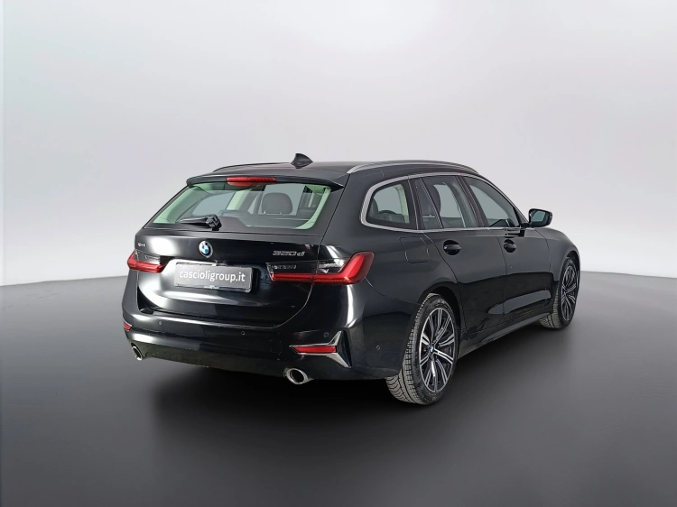 4 - BMW Serie 3 320d Touring mhev 48V xdrive Luxury auto