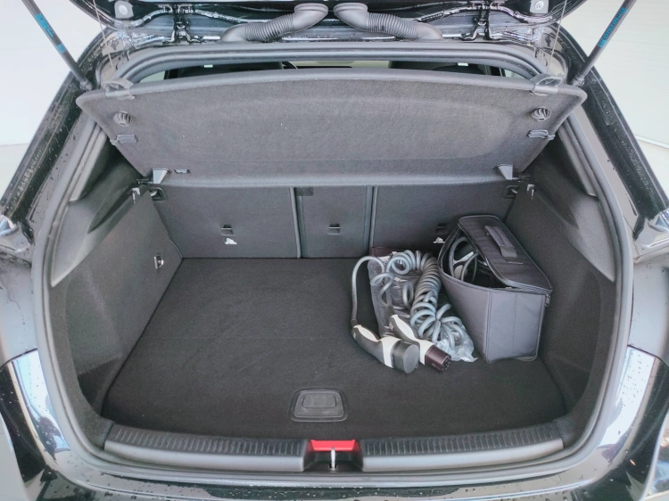 12 - Mercedes-Benz Classe A 250 e phev (eq-power) Premium Plus edition auto