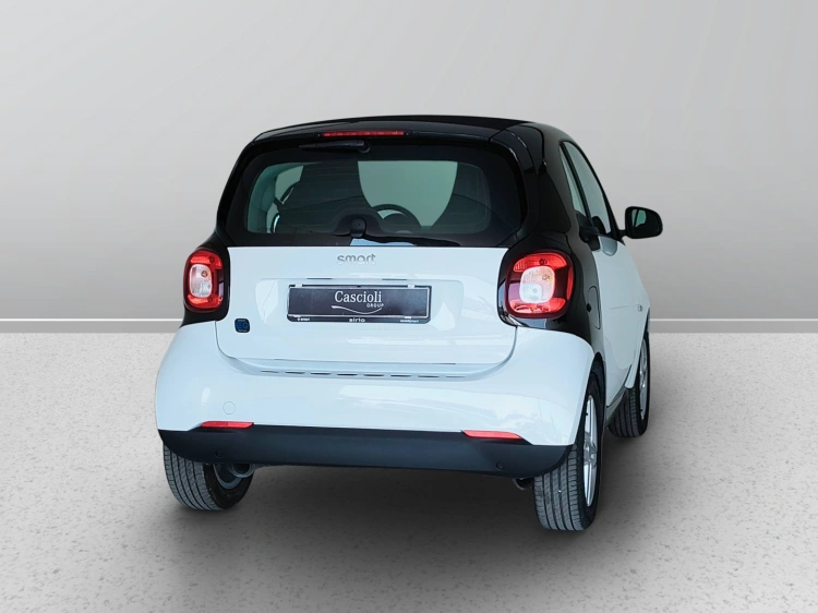 7 - smart fortwo Fortwo eq Pure 4,6kW