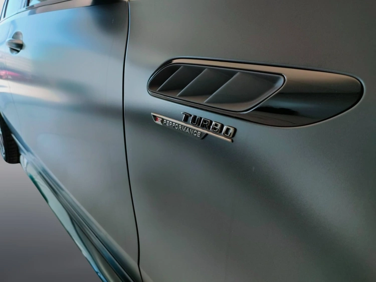 12 - Mercedes AMG Classe C Mercedes-AMG C 63 S E-Performance Station Wagon