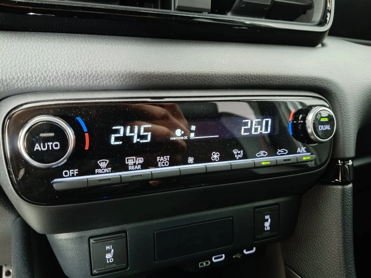 14 - Toyota Yaris YARIS 15H 130HP GRS MY25