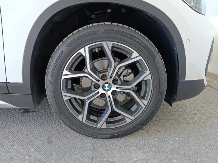 21 - BMW X1 X1 sdrive16d xLine auto