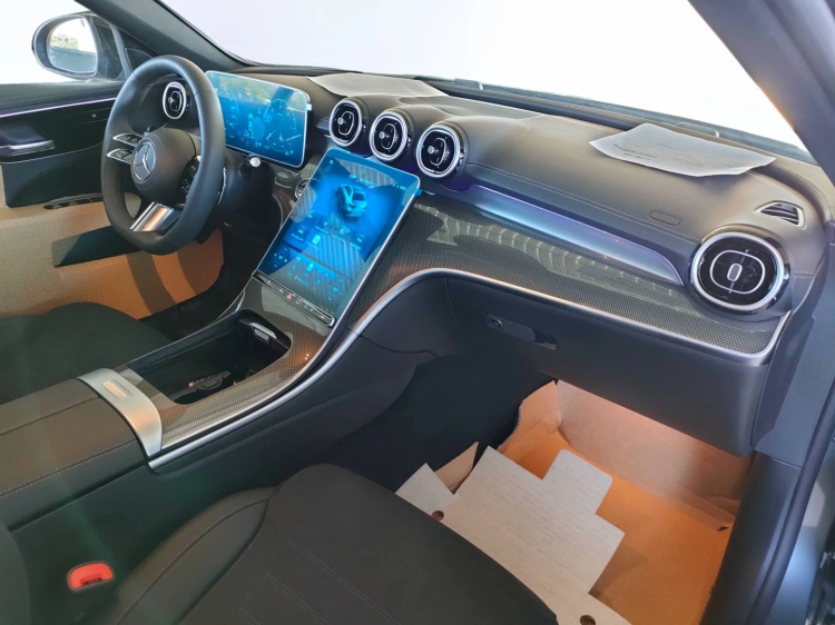 13 - Mercedes-Benz Classe C 220 d 4MATIC