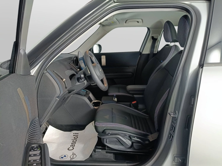 8 - MINI Countryman Mini Countryman 2.0 48V D Classic auto