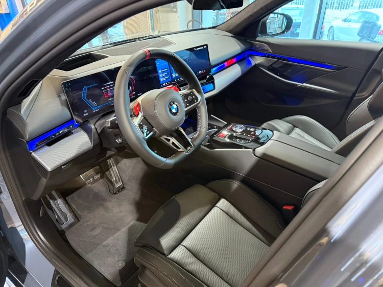 15 - BMW M M5 M5 Touring