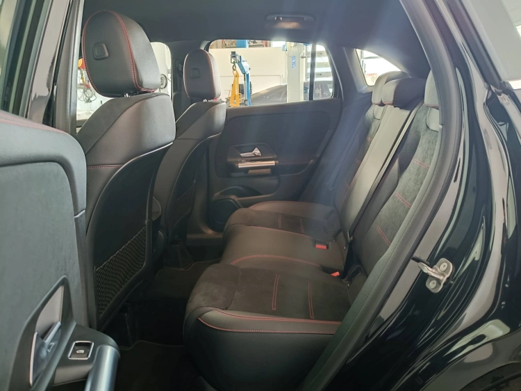 9 - Mercedes-Benz GLA 180 d AMG Line Advanced Plus auto