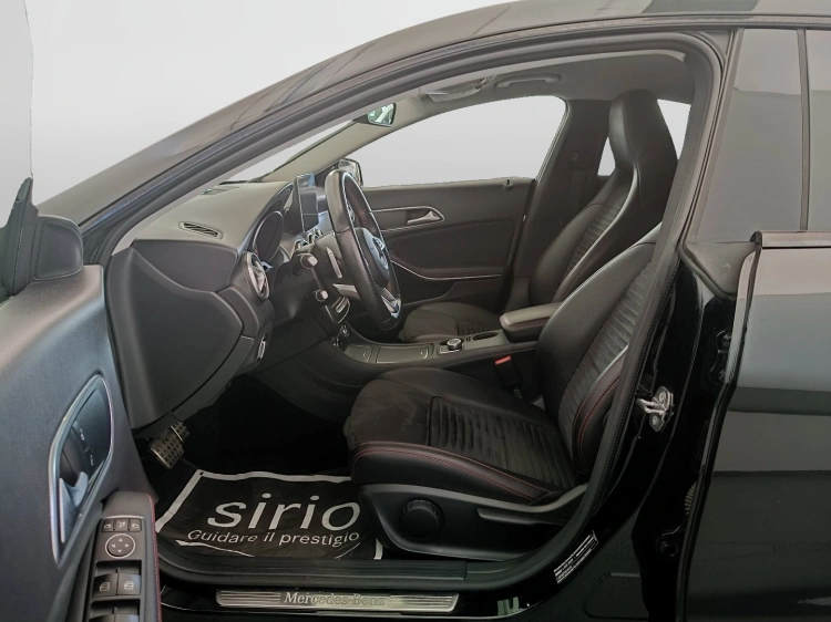 8 - Mercedes-Benz CLA 200 d Premium auto FL