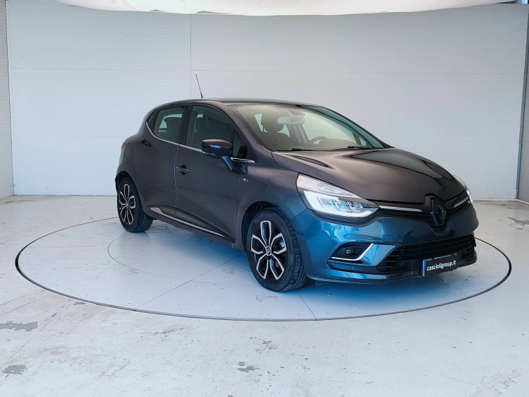 3 - Renault Clio Clio 1.5 dci Moschino Intens 90cv