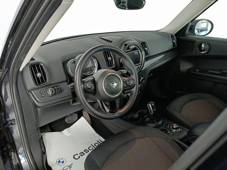 8 - MINI Countryman Mini Countryman F60 2017 - Mini Countryman 1.5 One D auto 7m